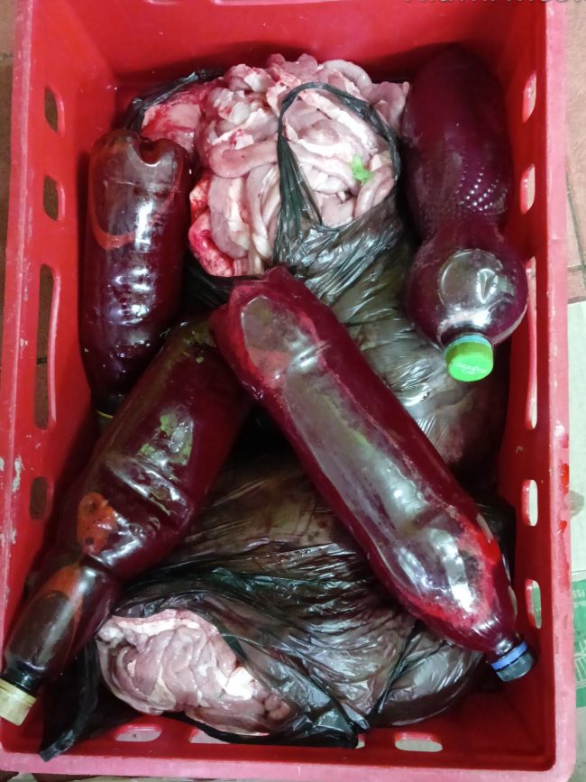 Živočišné produkty maso vnitřnosti a krev