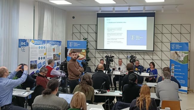 Záběry z tiskové konference 1